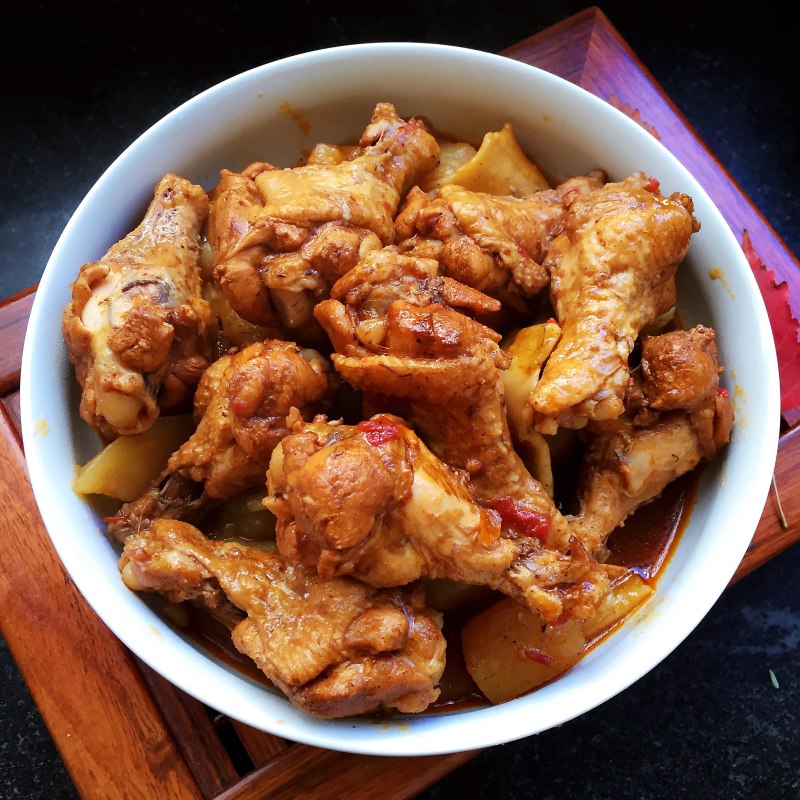 Steps for Cooking Chicken Wing Tips Stewed with Potatoes