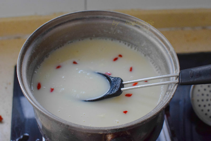 Steps for Making Meiling Congee