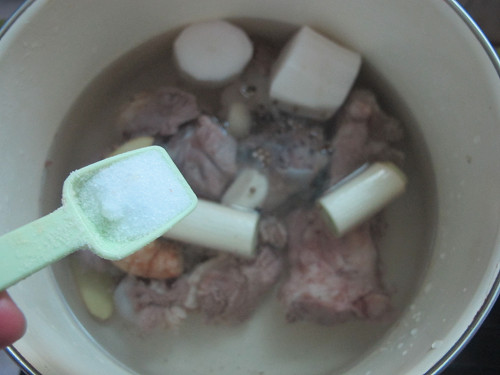 Steps for Making Family Version Pork Bone Broth