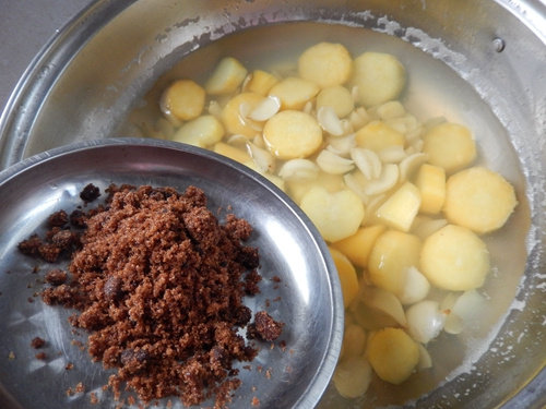 Steps to make Yam and Lily Sweet Soup