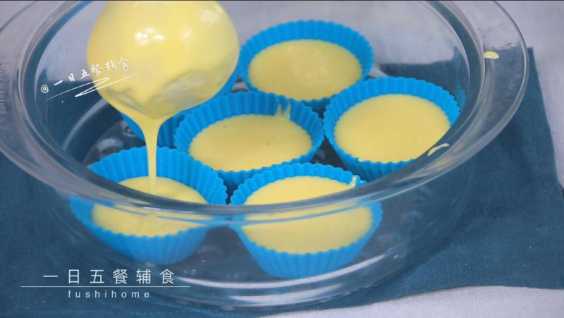 Steps for Making Egg Yolk Rice Cake