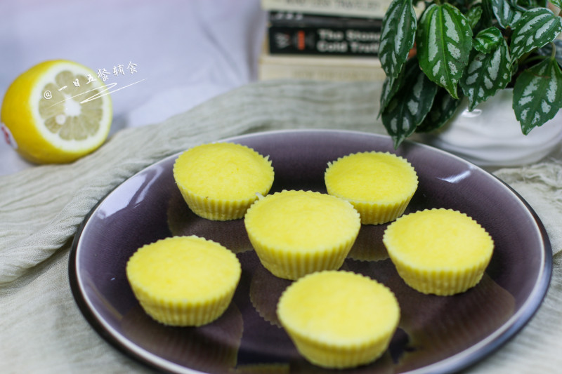 Steps for Making Egg Yolk Rice Cake