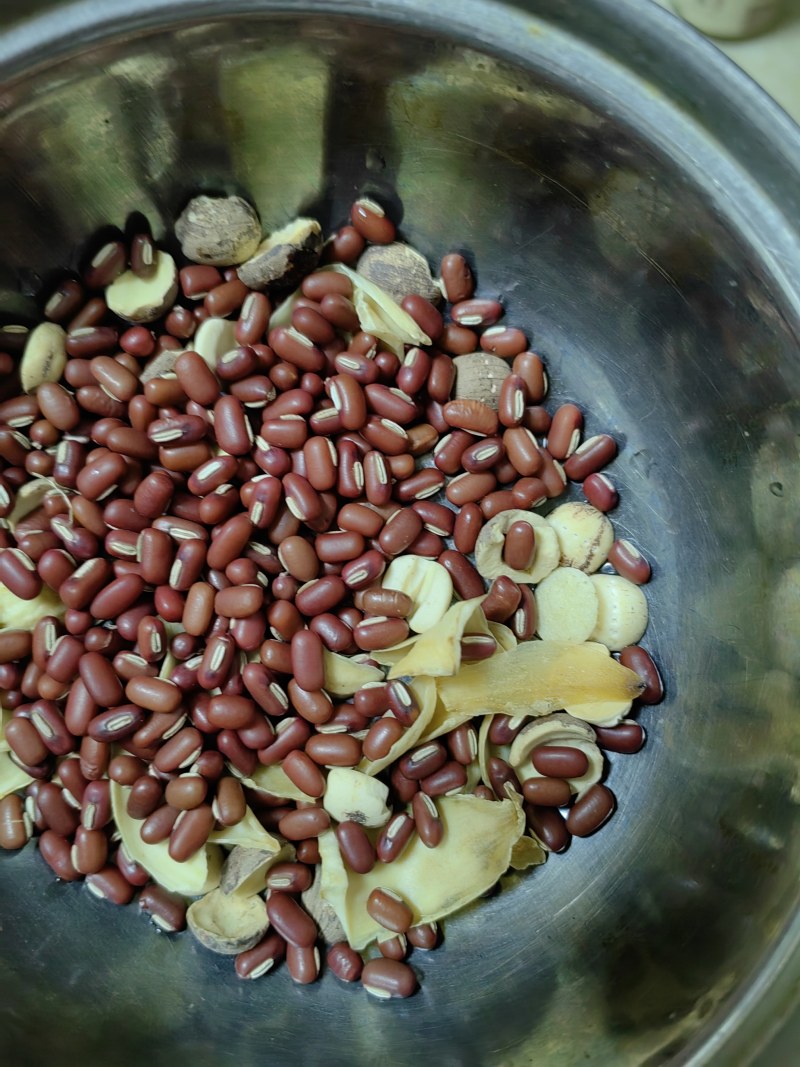 Steps for Making Red Bean and Tremella Soup