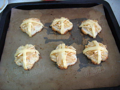 Cute and Simple Breakfast Recipe: Bread Cheese Apple Pie Step-by-Step