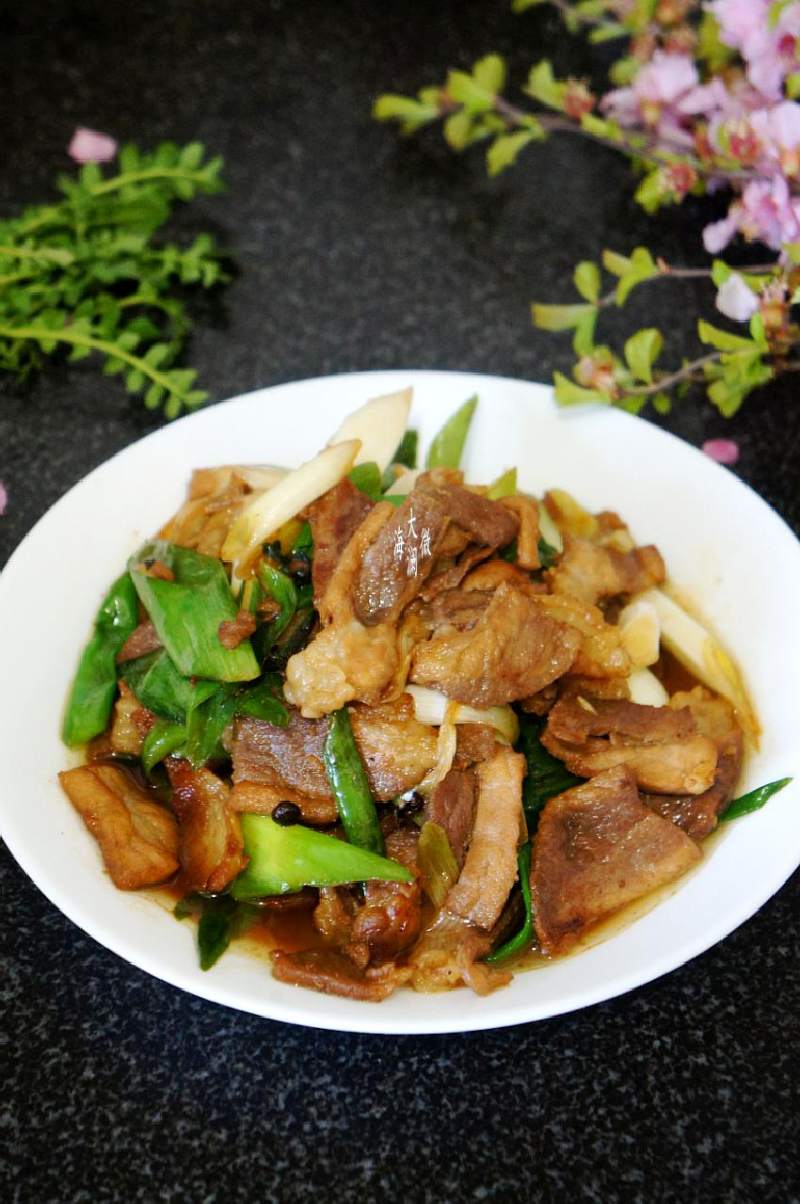 Stir-fried Pork with Scallions