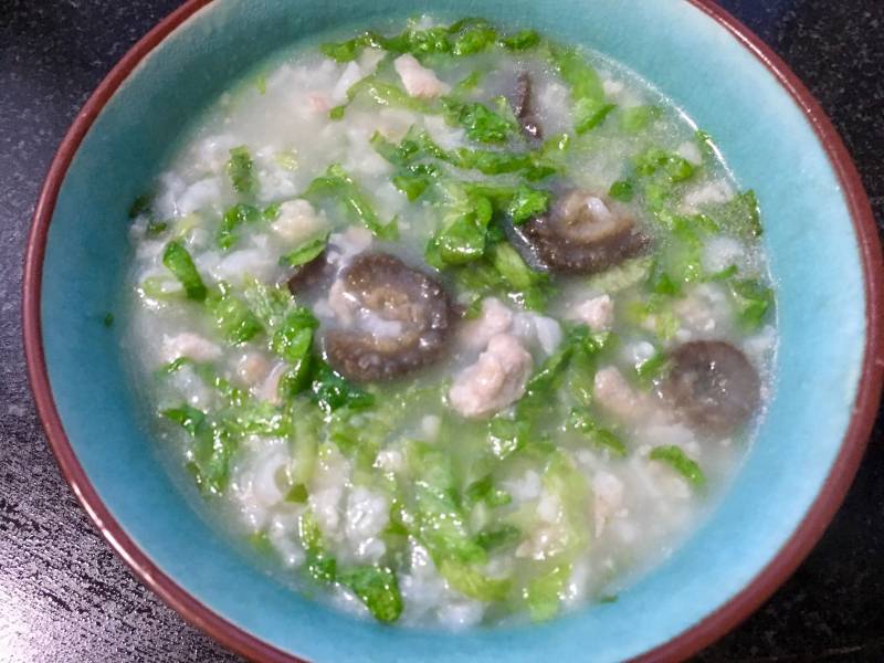 Minced Meat, Sea Cucumber and Lettuce Porridge