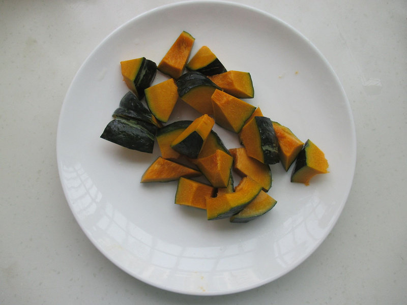 Steps to Cook Lily and Lotus Seed Stewed Pumpkin