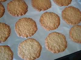 Afternoon Tea Treat - Oatmeal Crisp Biscuits Making Steps