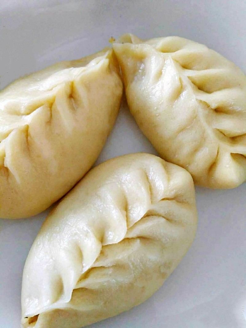 Pickled Vegetable Buns in Willow Leaf Shape