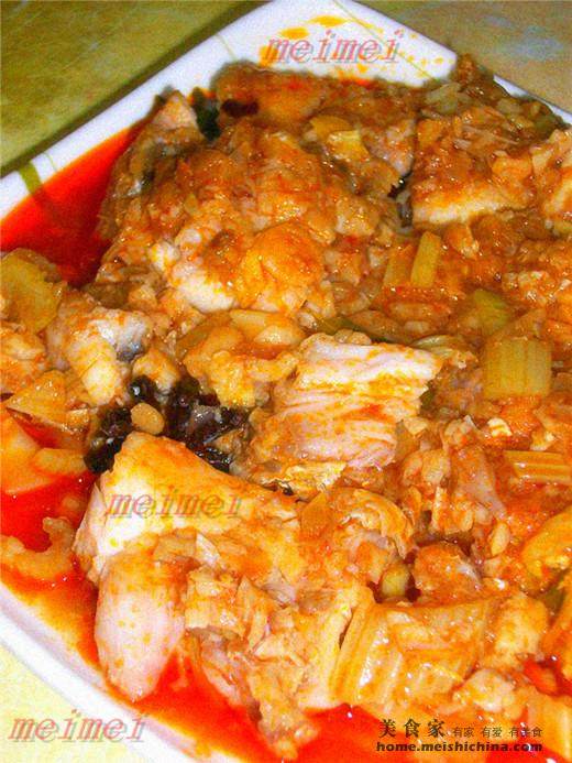 Home-style dishes@@Appetizing~~Sour and Spicy Fish Cubes