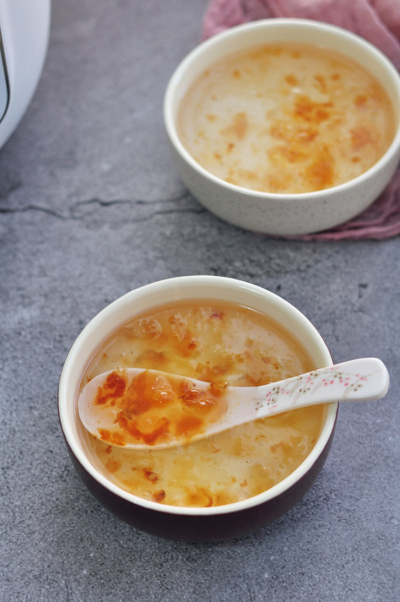 Peach Resin and Bird's Nest Sweet Soup