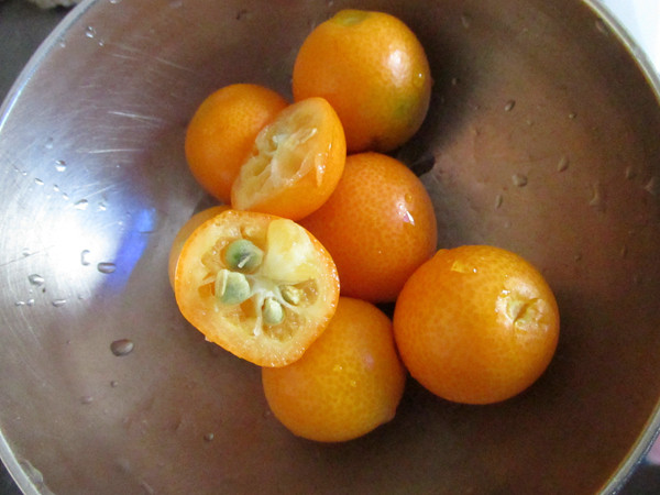 Steps for Making Kumquat Mini Cakes