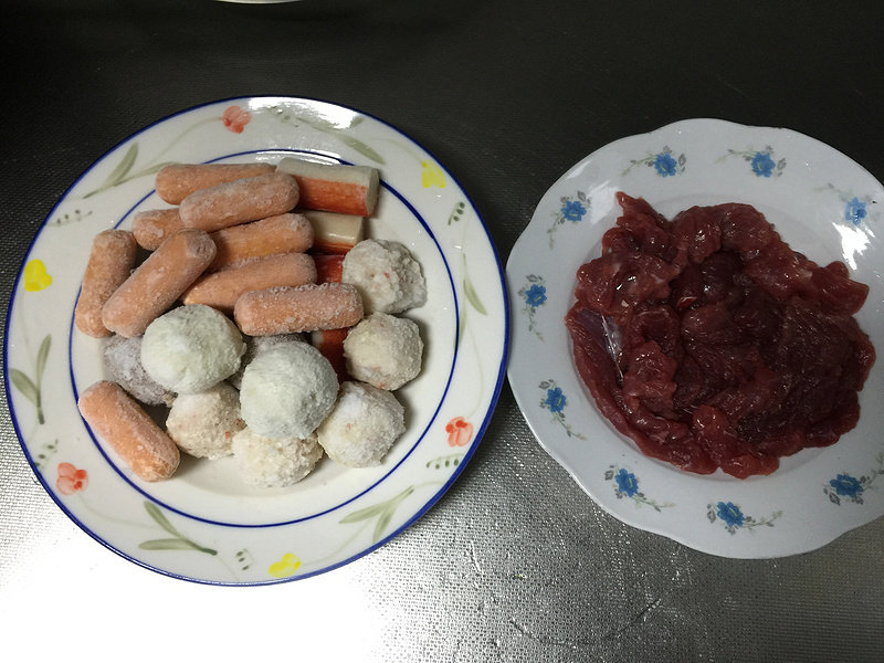 Steps for Making Mushroom Hot Pot with Thick Soup