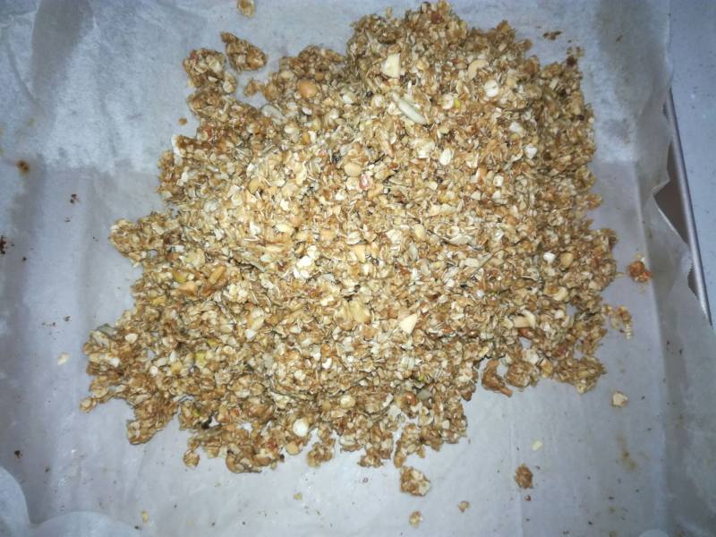 Steps for Making Nutty Oat Bars