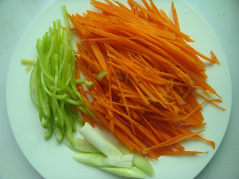 Step-by-Step Cooking Instructions for Stir-Fried Carrot Strips